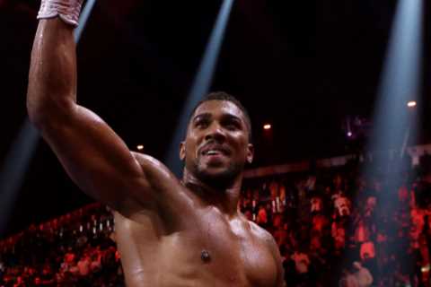 Eddie Hearn Reveals Anthony Joshua's Next Opponent After Deontay Wilder Super-Fight Falls Through