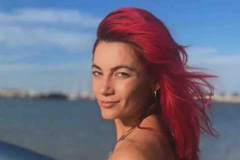 Strictly Come Dancing Star Dianne Buswell Shows Off Her Amazing Beach Body on Boxing Day