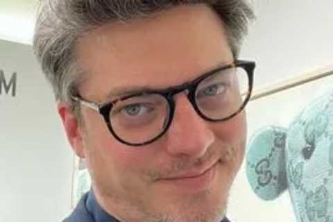 Former 90s TV Heartthrob Finds New Calling as Art Gallery Owner