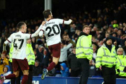 Amazon Prime Pundits Forced to Flee Pitch at Goodison Park After Man City Clash