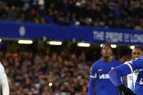 Chelsea Triumphs with Late Penalty to End the Year on a High Note