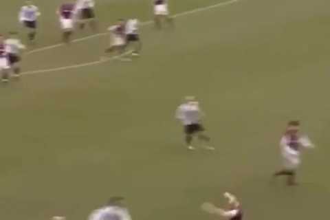 Premier League Manager's Throwback Red Card Goes Viral as Fans Say 'He Looks Exactly the Same Today'