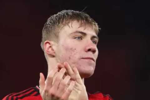Manchester United Star Rasmus Hojlund Ruled Out of Nottingham Forest Clash Due to Illness