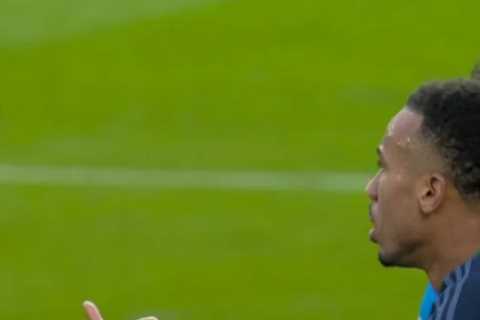 Declan Rice in Heated Argument with Arsenal Teammate as Gunners' Title Hopes Fade