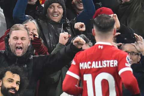 Liverpool 4 Newcastle 2: Mo Salah bags brace after early penalty miss as Reds go 3 points clear at..