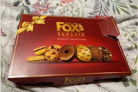 Tesco Shoppers Go Crazy for Discounted Christmas Biscuits!
