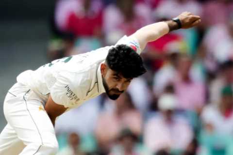 Former Uber Driver becomes Star Bowler for Pakistan Cricket Team