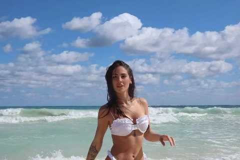 Italian Influencer Giulia De Lellis Stuns Fans by Going Topless on the Beach in Mexico