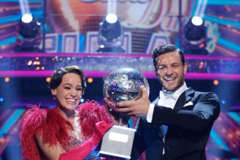 Strictly champ Ellie Leach devastated after breaking her Glitterball Trophy just weeks after win