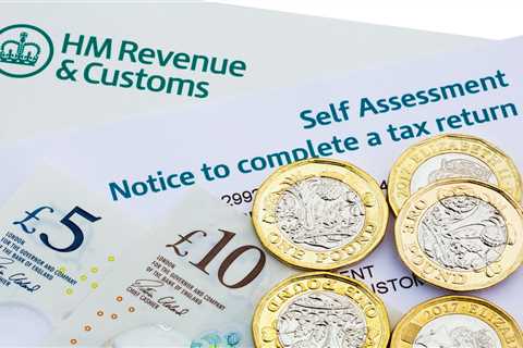 Millions of self-employed Brits warned over five tax mistakes that could cost up to £900