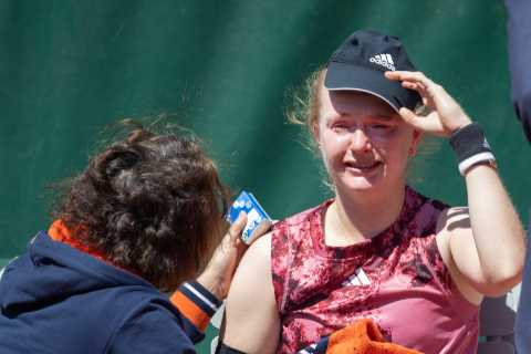 British Tennis Star Retires Injured at Australian Open Qualifying