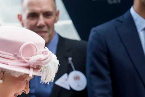 Frankie Dettori Kicked Out of Meeting with The Queen Because of His Badly Behaved Dog