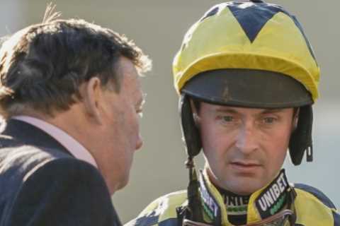 Nico de Boinville Racing to Return After Collarbone Injury