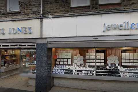 Beloved Jewellery Shop in Wales Announces Closure After 120 Years