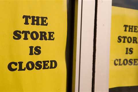 Full List of Shops Closing Stores Before the End of January as Fans Cry of 'Hole in the High Street'