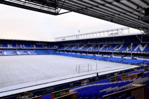 Premier League pitch covered in snow as freezing temperatures wreak havoc on stadium