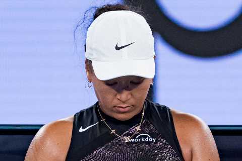 Naomi Osaka Surprises Australian Open Fans with Unusual Behavior in First Grand Slam Match as a Mum