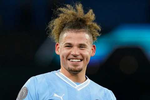 Kalvin Phillips 'Favourable' Towards Barcelona Loan, but Premier League Club Leads Transfer Race..