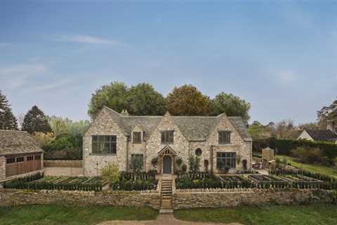 Countryside retreat mansion worth £3million in gorgeous Cotswolds AND £100,000 in cash could be..