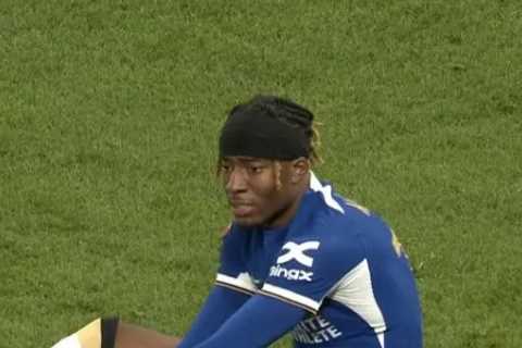 Bizarre Moment Chelsea's FA Cup Clash Halted After Star's Embarrassing Wardrobe Malfunction