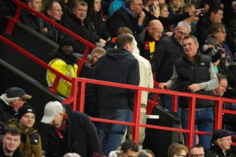 Sheffield United Fans Spotted Leaving Stadium After Aston Villa's Dominant First Half