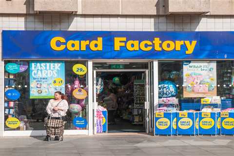 Card Factory Mocked for Warning Valentine's Day Cards Could Upset 'Snowflakes'