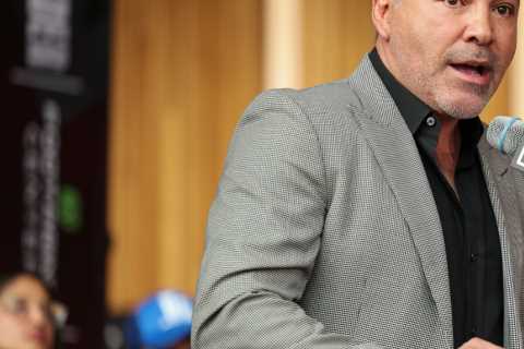 Oscar De La Hoya Shocks Fans with Naked Photo as Girlfriend Teases Collaboration