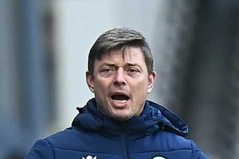 Premier League cult hero on the verge of exit from Championship club