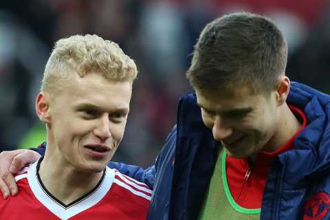 Former Man Utd Starlet James Weir Retires at 28