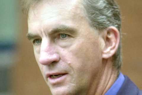 Former Cricket Captain Peter Roebuck Jumps to His Death After Arrest for 'Sexual Assault', Coroner..