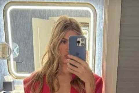 Ex-Wimbledon Finalist Eugenie Bouchard Shows Off Toned Abs in Daring Outfit
