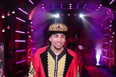 Teofimo Lopez Stuns Fans with Extravagant Circus-Themed Ringwalk