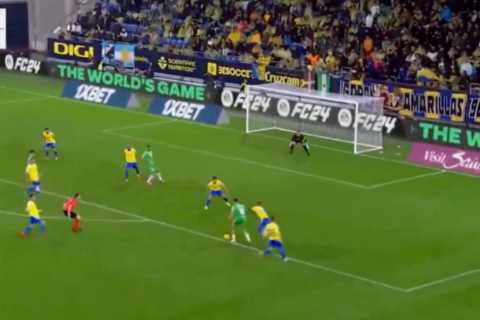 Fans in Awe as Former Premier League Star Scores Sensational Goal on Real Betis Debut