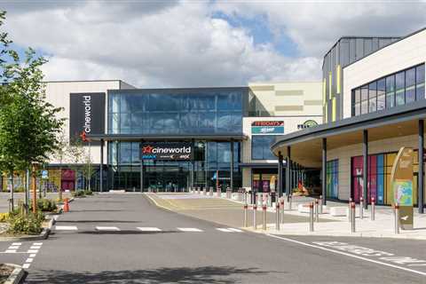 Huge blow for 'fantastic' shopping centre loved by customers with families as fashion chain..