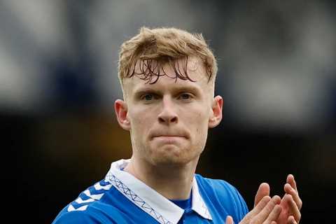 Man Utd and Tottenham Battle for Jarrad Branthwaite Transfer as Giants Show Interest
