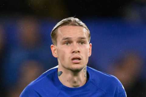 Bayern Munich's Shock Transfer Bid for Chelsea Star Mykhailo Mudryk