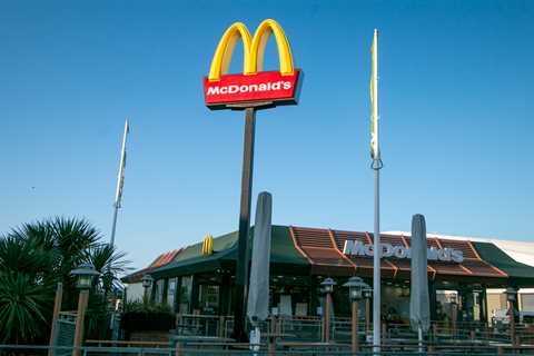 How to Get a McDonald's Burger and Fries for £2.99