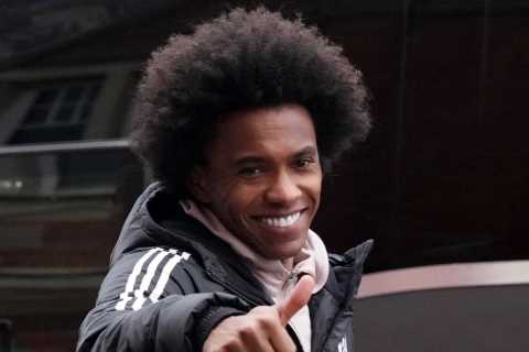Willian Turns Down Millions from Arsenal and Chooses Regular Football