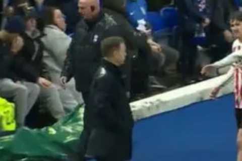 Sunderland Fans Blast Manager Michael Beale for Snubbing Player's Handshake