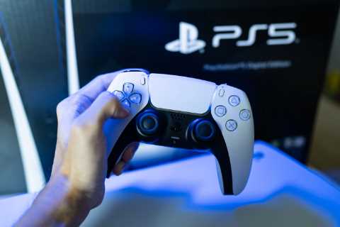 'PlayStation Stars' Program Delights PS5 Owners with Free Gift Cards and Rare Collectibles