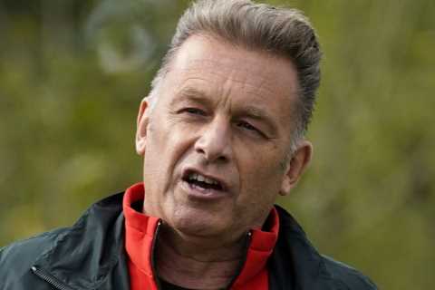 Downing Street Criticizes Chris Packham for Supporting Protests Outside MPs' Homes