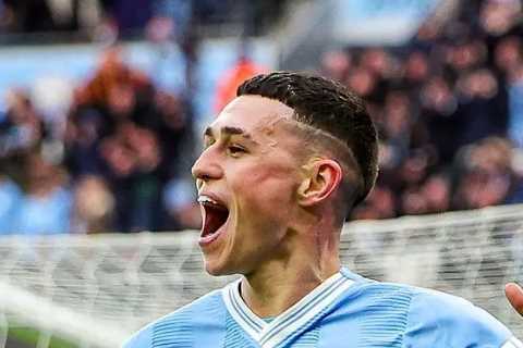 Chelsea Fans Furious Over Paul Scholes' Claim that Phil Foden is 'Better Footballer' Than Frank..