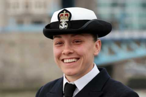 Royal Navy Officer Diagnosed with Terminal Brain Cancer at 33