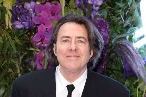 Jonathan Ross faces backlash for divisive Oscars coverage on ITV