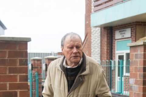 Roy Cropper in Hot Water: Caught with Shovel and Bin Bags in Shock Coronation Street Twist