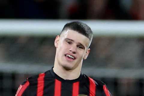 Man Utd Eyeing Bournemouth Left-Back Milos Kerkez