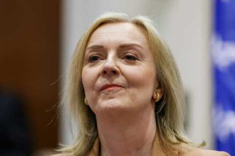 Liz Truss Accuses Labour of Blocking Bid to Ban Trans Women from Changing Rooms