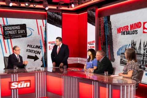 Keir Starmer pledges to fine parents for school absences on holiday trips