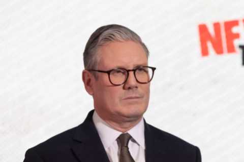 Sir Keir Starmer backs Angela Rayner despite not seeing full legal advice on capital gains tax row