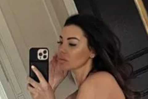 Jess Wright shares candid update on painful skin condition